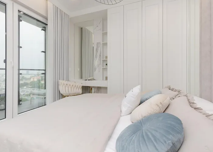 Kasprzaka Apartments With Ac & Parking By Renters Prestige